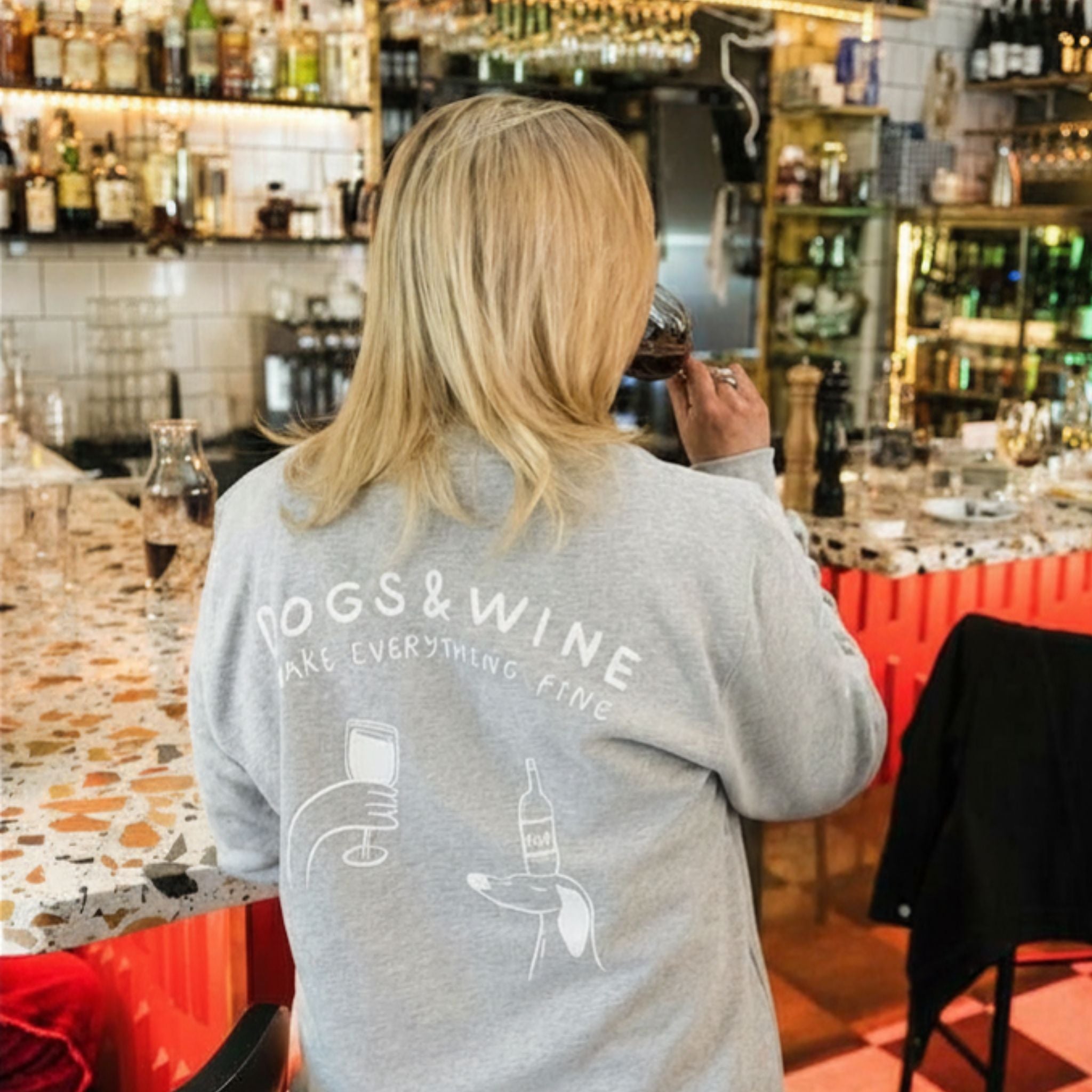 grey-sweatshirt-dogs-wine-size-m.jpg
