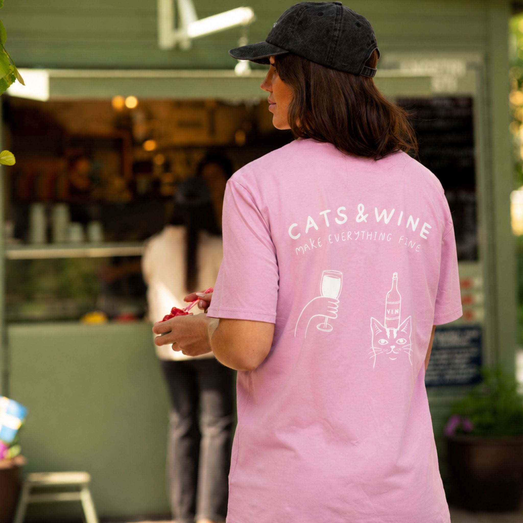 pink-t-shirt-cats-wine-back-size-s.jpg